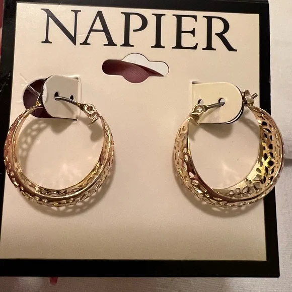 Napier Gold Filigree Hoop Earrings NWT - Picture 7 of 7